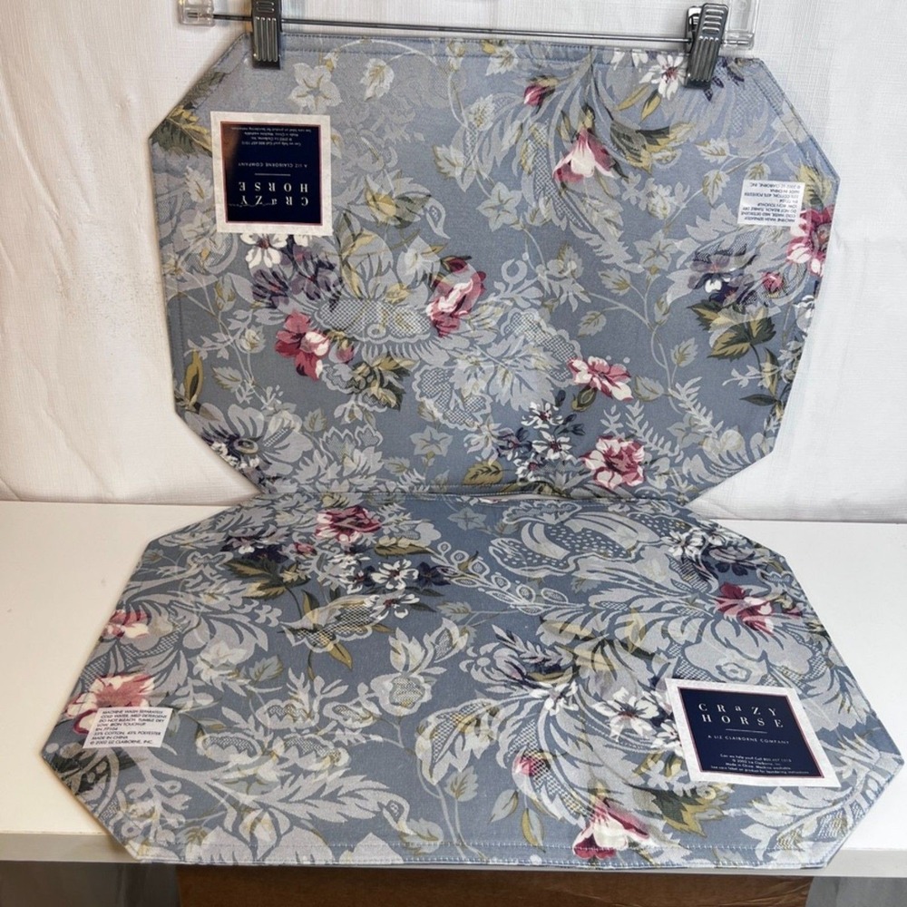 Crazy Horse Placemats Set of 2 Floral Dbl Sided Cottage Core NEW Brocade Charm